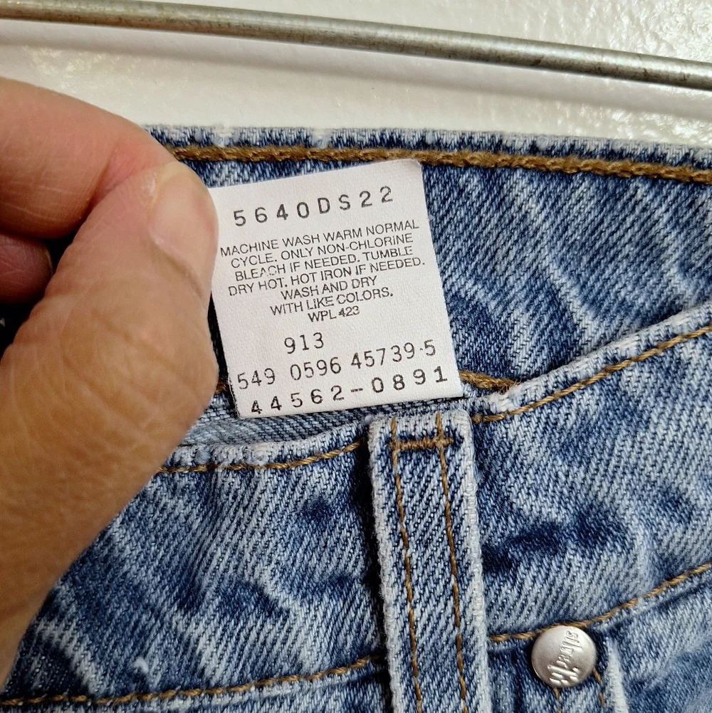 Vintage 90's Levis Silvertab Mens Denim Jeans Loose Baggy Pleated Lightwash Blue